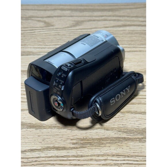 Sony Handycam HDR-SR10 Camcorder‎ Full HD 40GB HDD Tested And Working - Picture 6 of 10